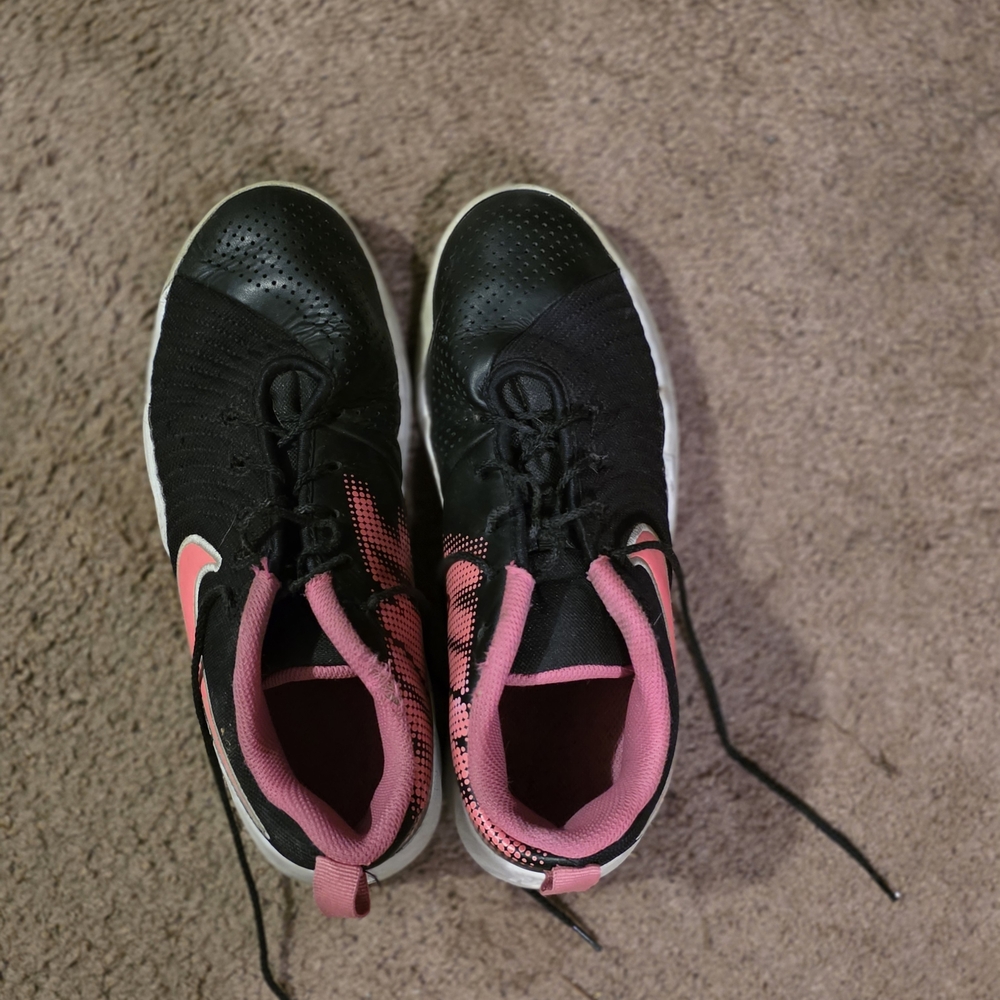 Black and Pink Women's Athletic Shoes